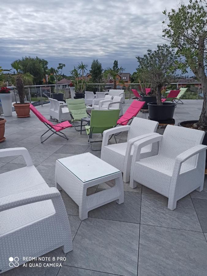 Al Mare-Villa Z Klimatyzacja อุสตรอเนียมอร์สเกีย ภายนอก รูปภาพ