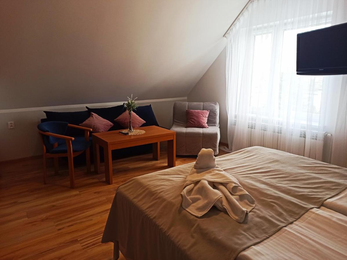 Al Mare-Villa Z Klimatyzacja อุสตรอเนียมอร์สเกีย ภายนอก รูปภาพ