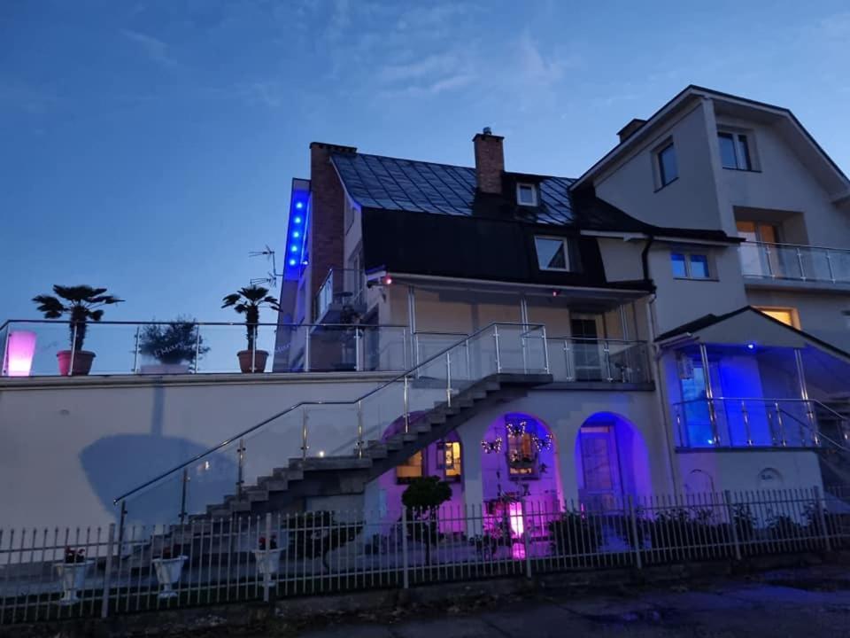 Al Mare-Villa Z Klimatyzacja อุสตรอเนียมอร์สเกีย ภายนอก รูปภาพ